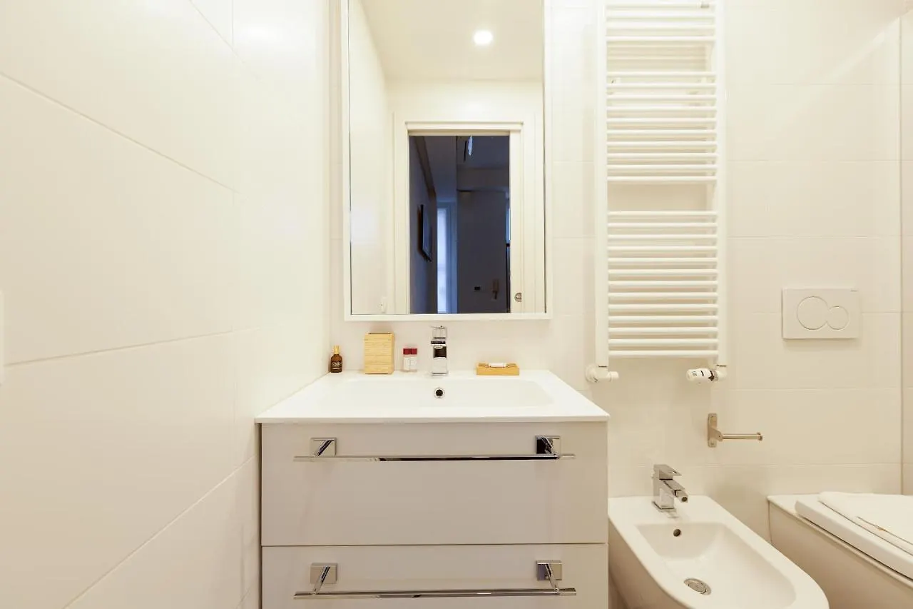 Cosy And Quiet Apartment In Milano Milan