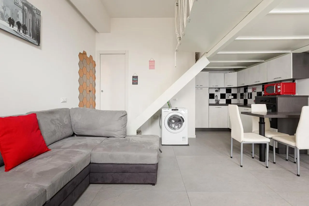 Cosy And Quiet Apartment In Milano Milan