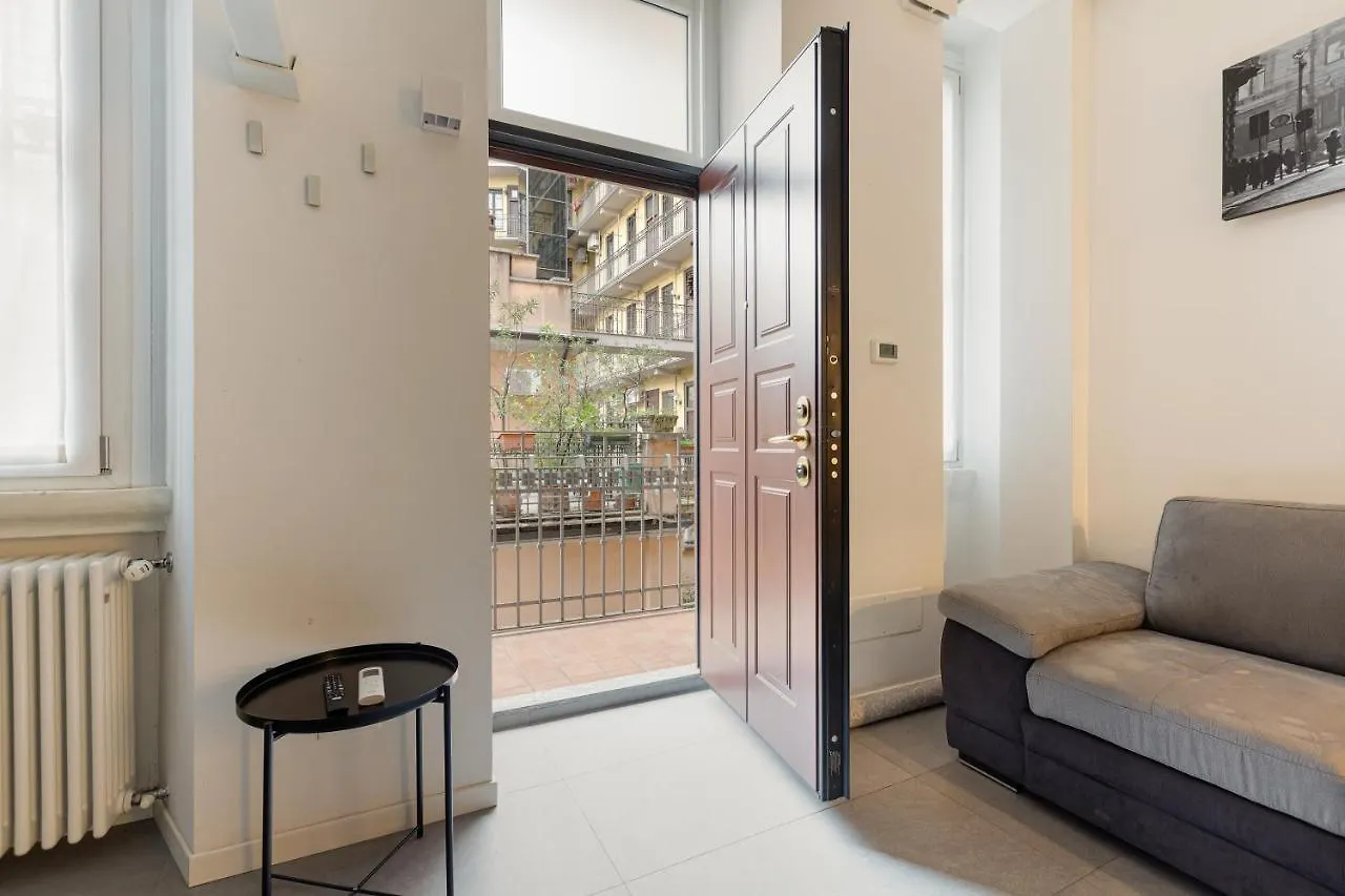 Cosy And Quiet Apartment In Milano